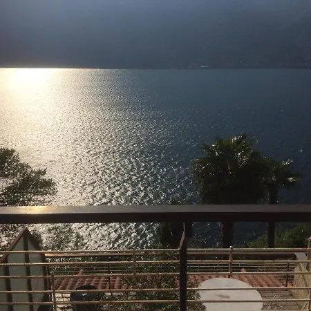 Lägenhet Maggiore- Casa Roccia-ferienwohnung In Pino Sulla Sponda