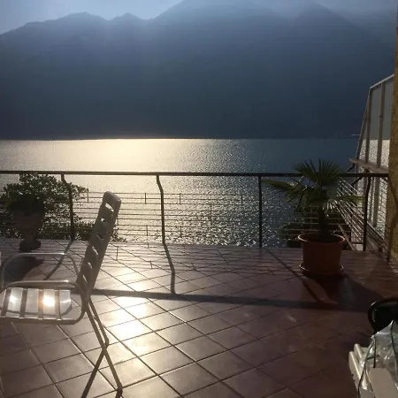 Maggiore- Casa Roccia-ferienwohnung In Pino Sulla Sponda Lejlighed *